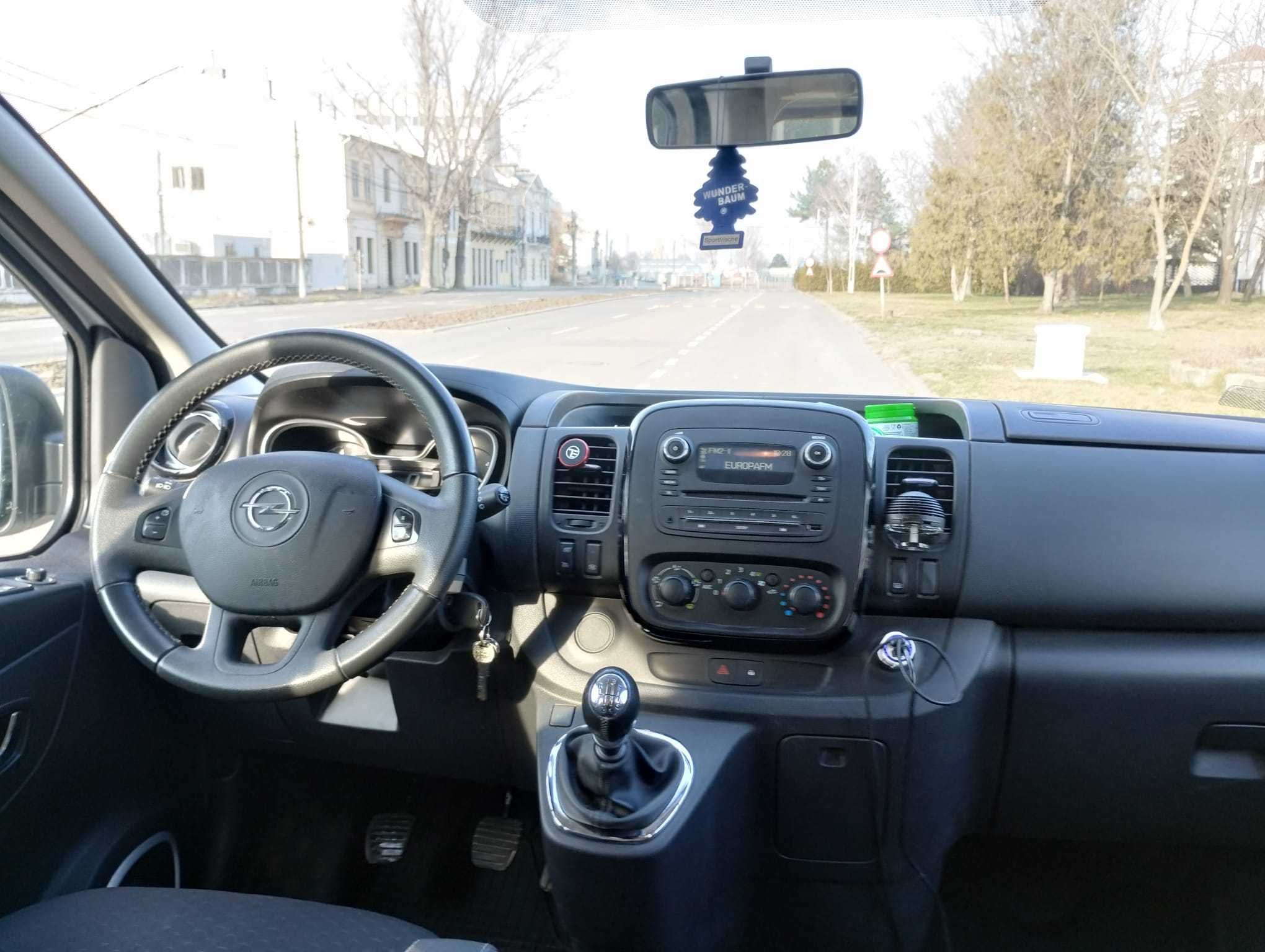 Opel vivaro 7+1 (renault trafic) 2019 1’6 diesel 120cp varianta lunga