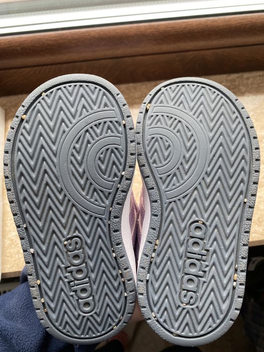 Adidas tip gheata marimea 23
