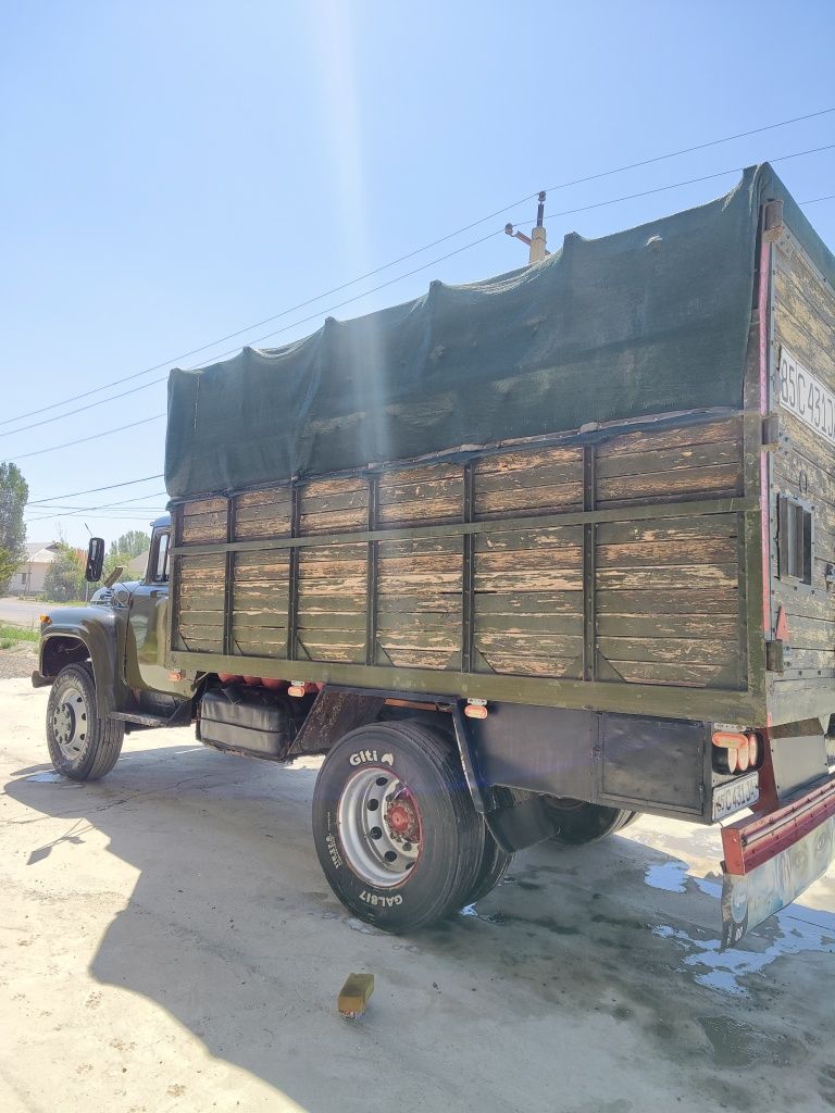 Zil 130 sotiladi