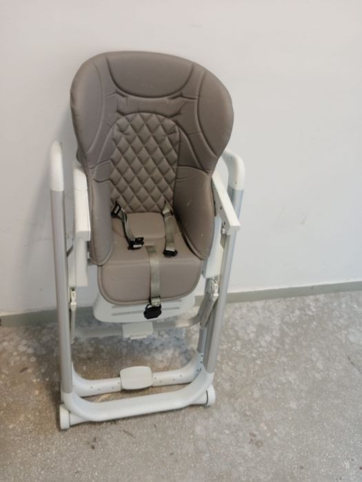 Scaun de masă reglabil