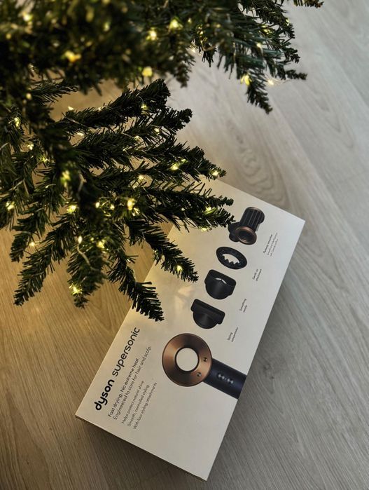 Продам Новый Стайлер Фен Дайсон Dyson цвет Fuchsia и Dyson Styling Set