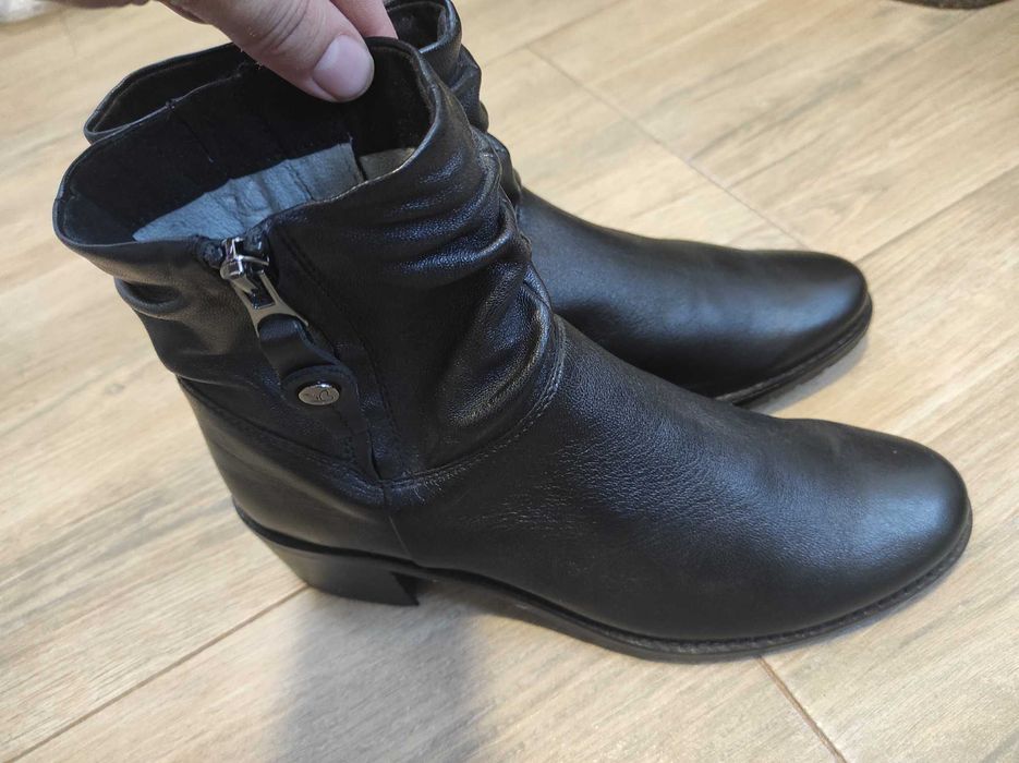 Дамски боти  марка Caprice, Германия