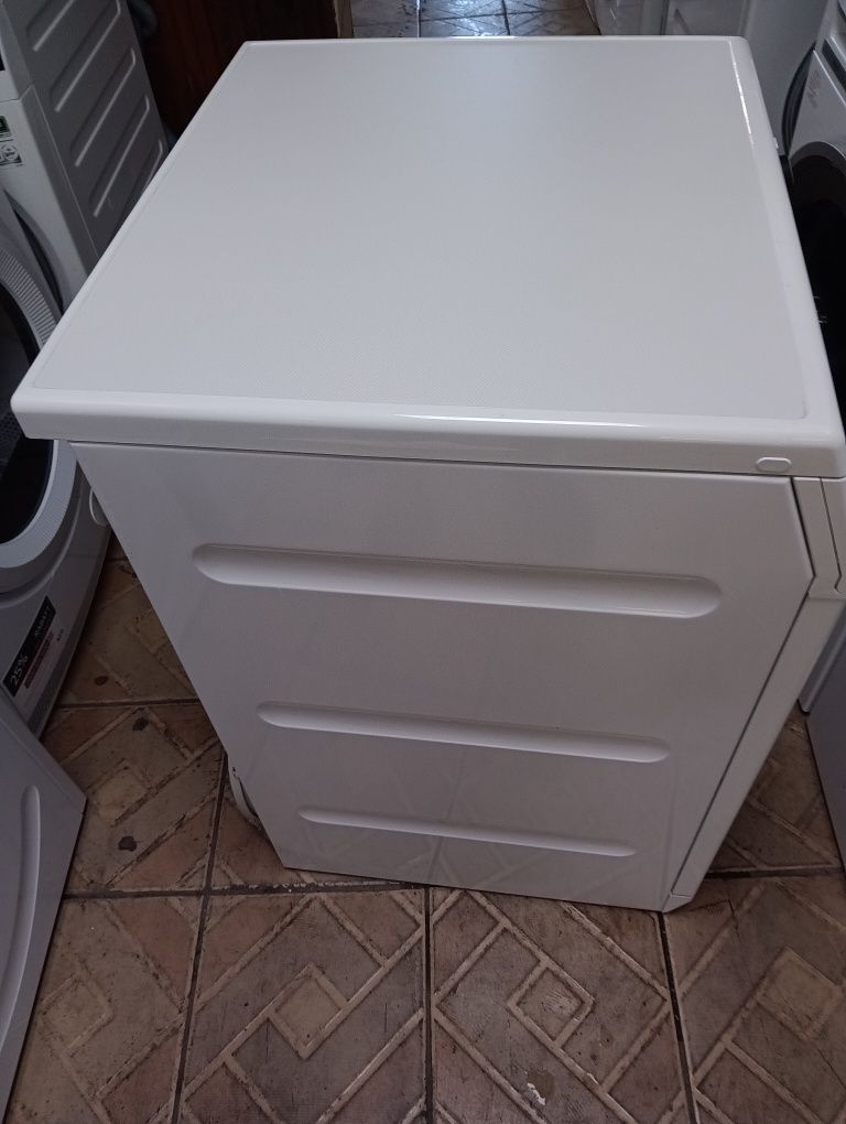 Сушилня с термопомпа Миеле Miele T8861 Edition111  24 месеца гаранция!