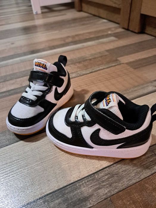 Adidasi Nike pentru bebelusi