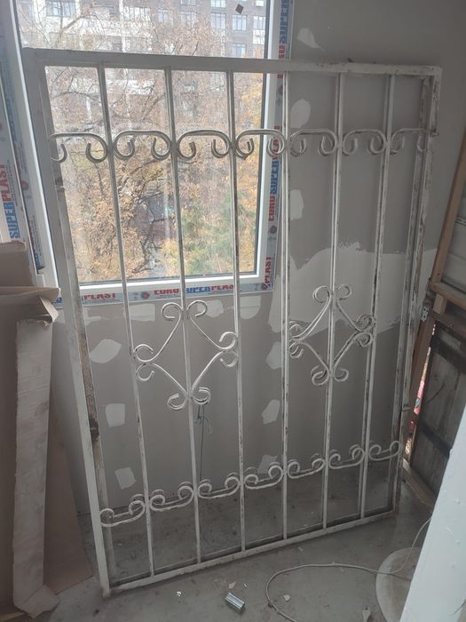 Продам решетку на окна