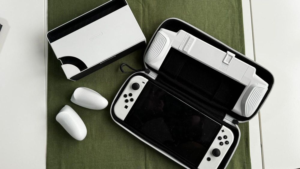 Nintendo switch OLED, încă în Garanție, puțin folosit