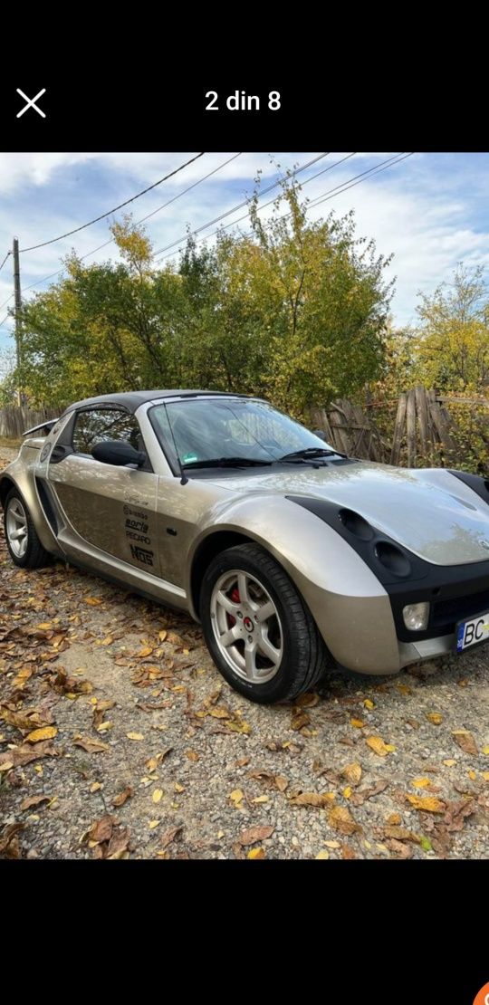 Se vinde mașina personală Smart Roadster coupe.