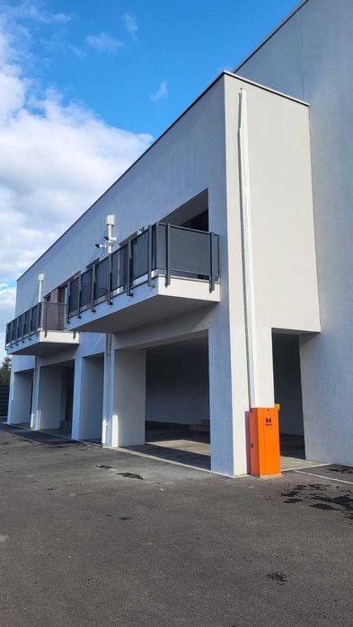 Închiriez apartament cu doua camere
