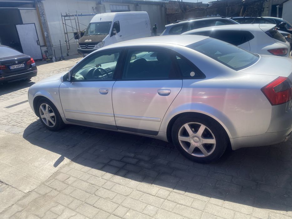 Vand sau schimb audi a4