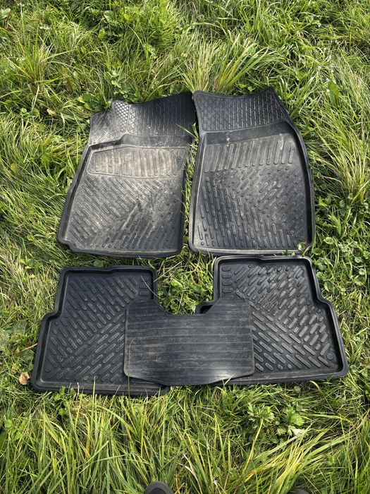 Оригинальные коврики на Кобальт