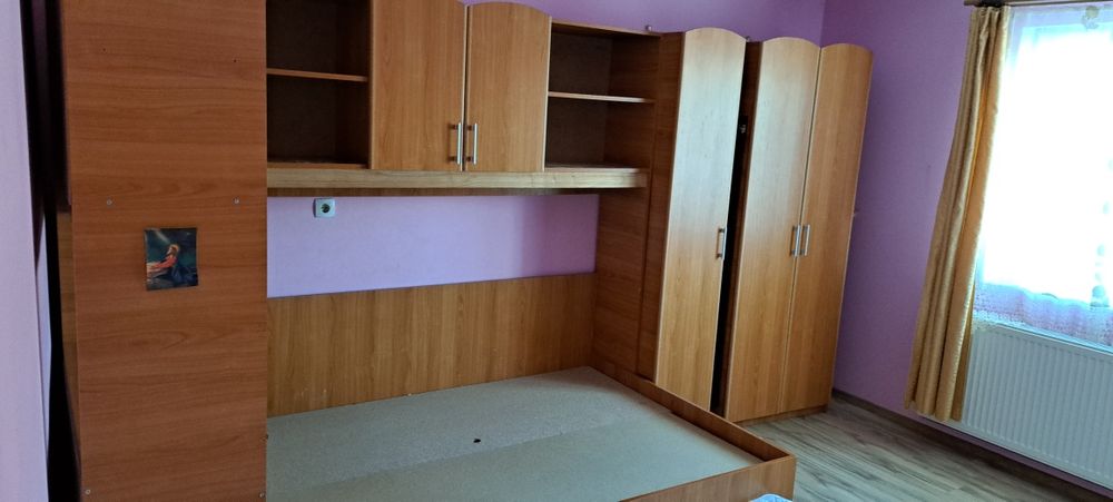 Mobila dormitor nuanță stejar auriu