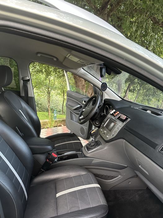Ford Kuga 2.0 TDCi 4x4, 2009, impecabil!