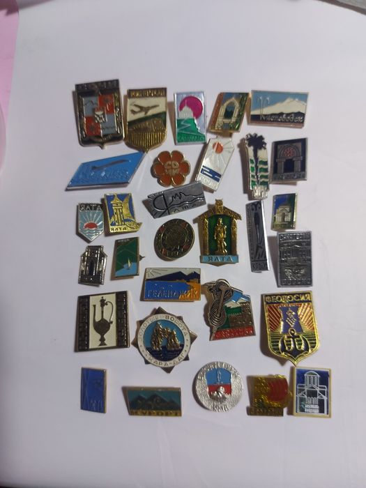 Советские значки курорты.