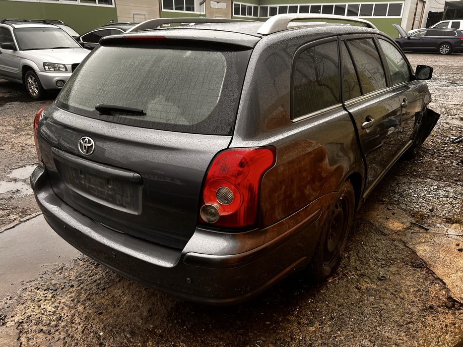 Тойота Авенсис на части!!!