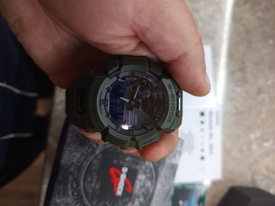 Casio  g - shock