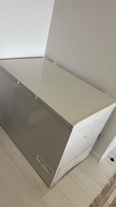 ПРОДАМ морозильную камеру вместимостью за 330 кГ.