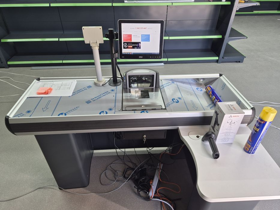 VINDEM Masa pentru casa de marcat