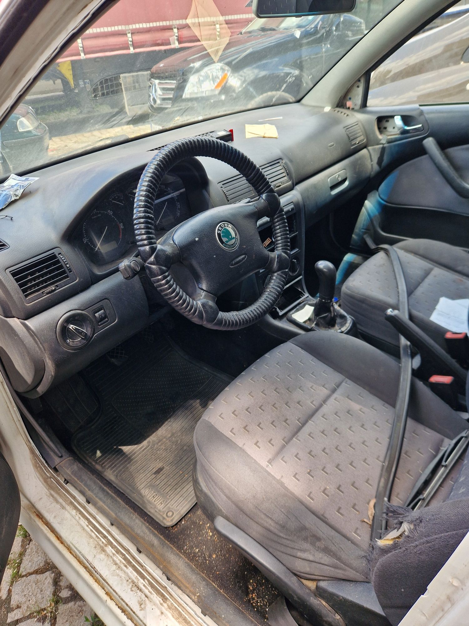 Продавам Scoda Octavia 1.9tdi на части