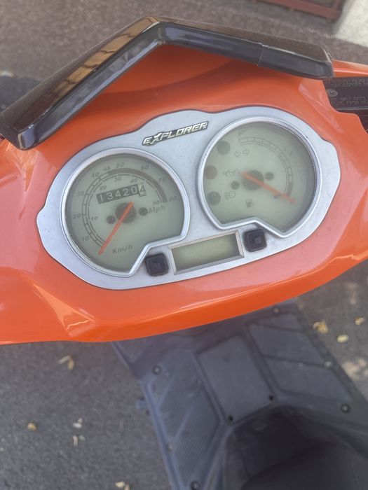 scuter explorer race gt 80cc