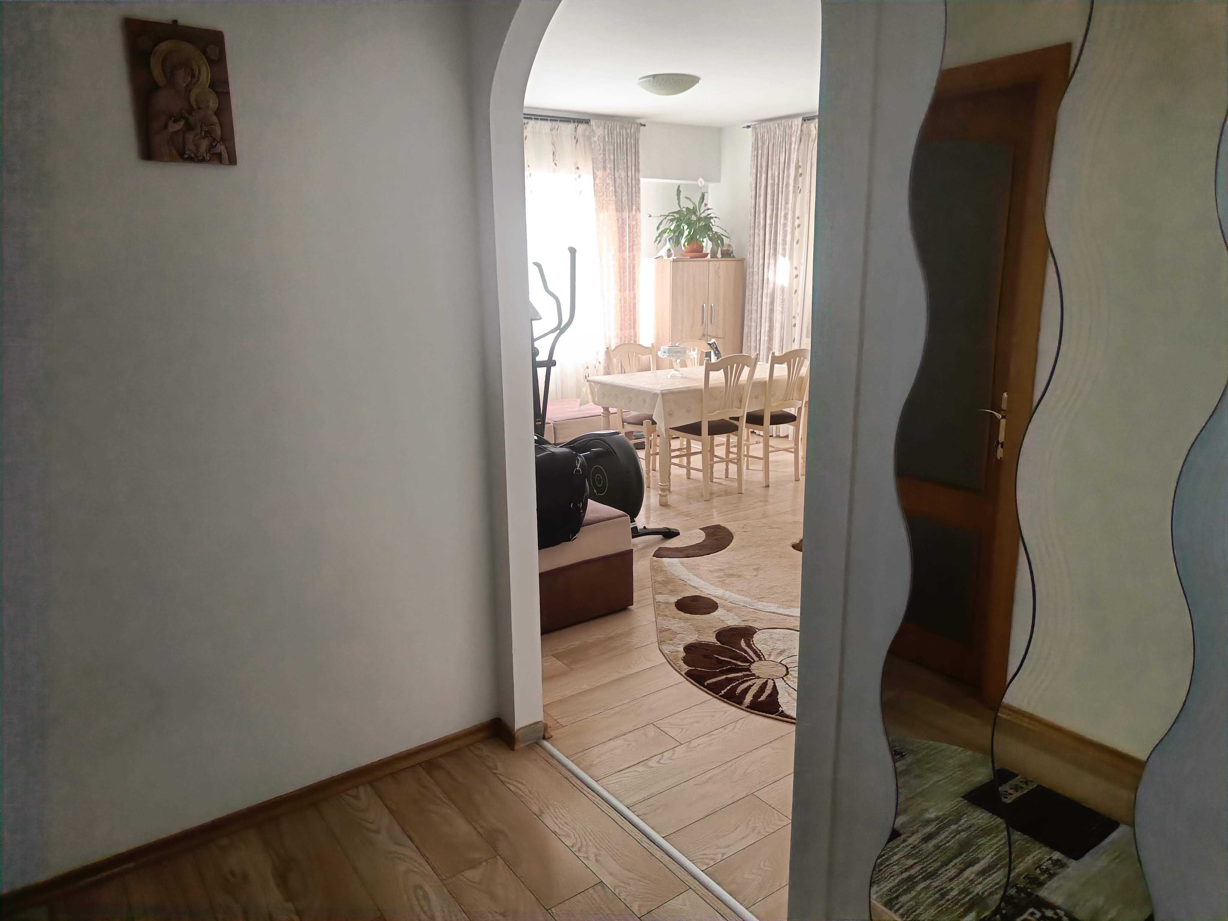 Vind apartament 136,4 mp ,din 2010 ,str Bucegi ,mobilat si utilat