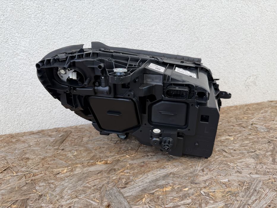 Far stanga Mercedes C Class W205 LED High Performance Original