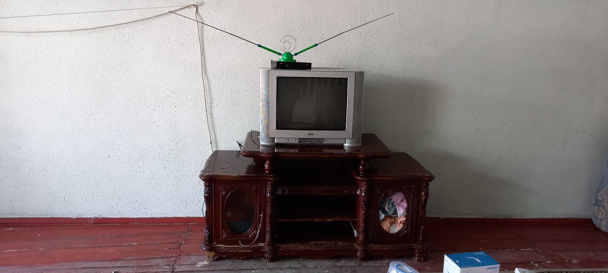 Телевизор тунер антена подставка