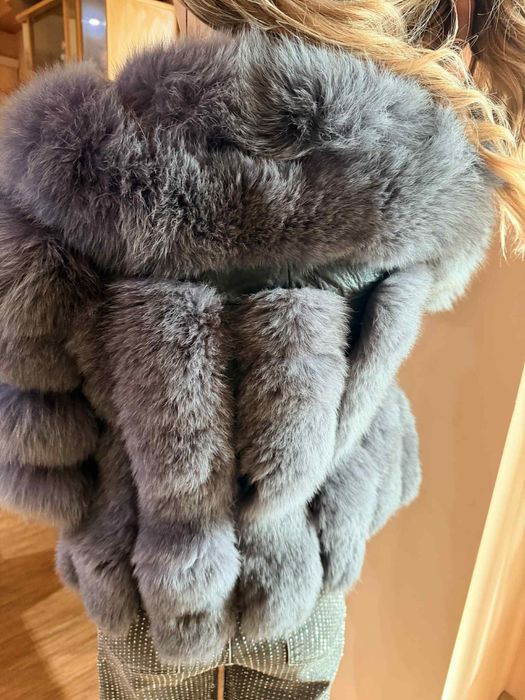 Продавам палто и елек естествена кожа и пух