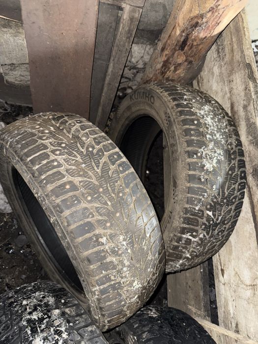 Продам шины зима 2 с шипами, 2 без шипов