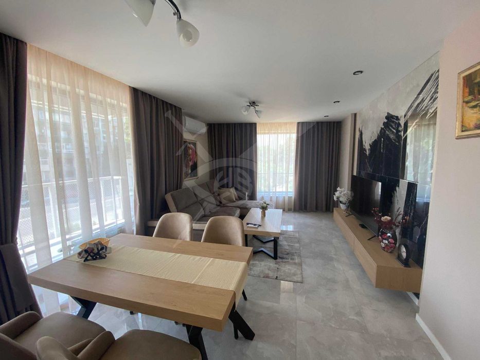 Продава се Двустаен апартамент в Пловдив, Каменица 1 - 70 кв.м за 2243 €/кв.м - Снимка #1