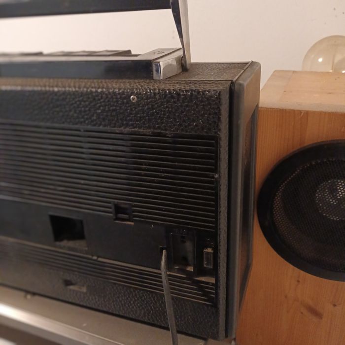 Radio Grundig satelette 2000