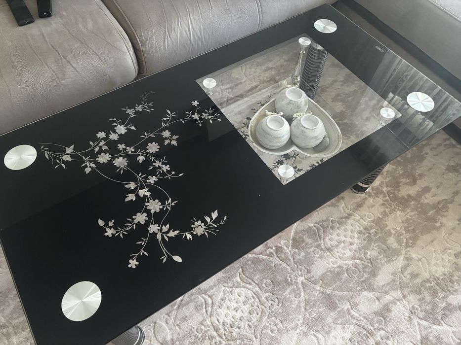 Холна стъклена маса