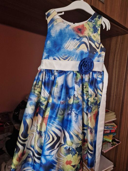 Rochita fata 4-6 ani 100 lei/ buc