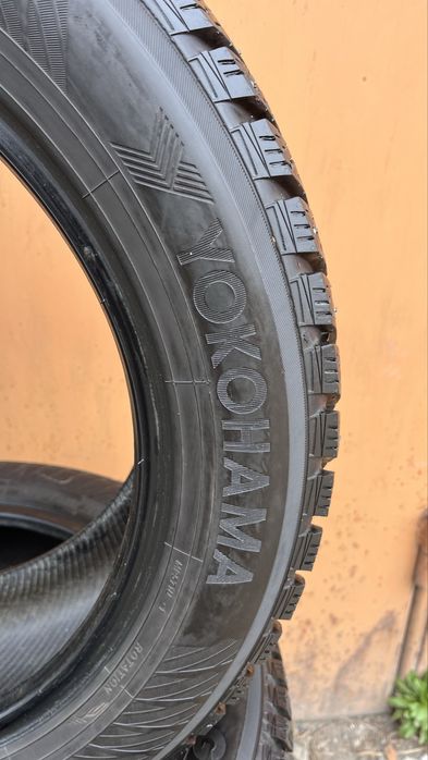 215/55 R17 Yokohama 4шт