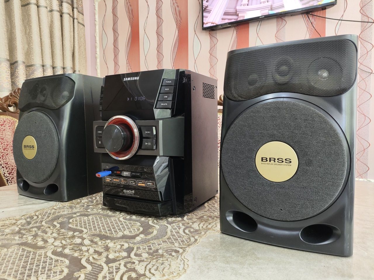 Samsung usb fleshka radio auks bass va ovoz sochniy