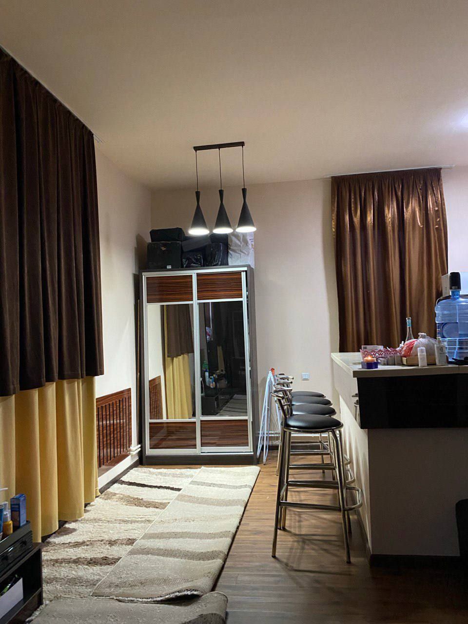Продается 2х ком квартира, ориентир: Ц-1, 58 м²