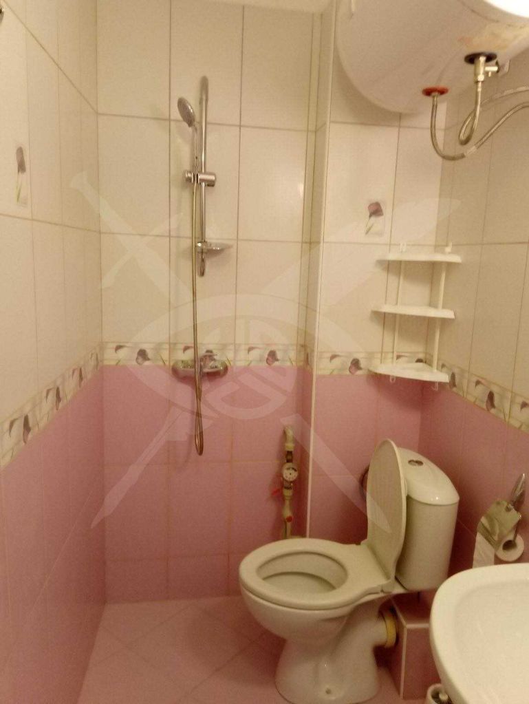 Дава се под наем Тристаен апартамент в Варна, Погреби - 75 кв.м за 450 € - Снимка #4
