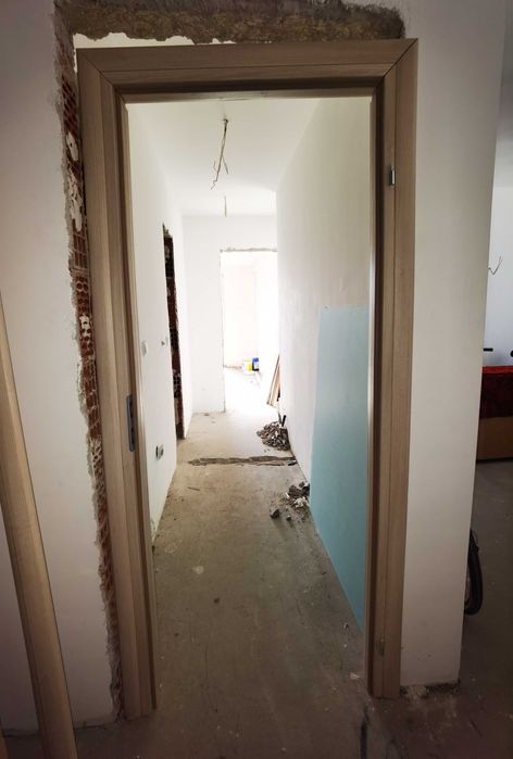 Два броя интериорни врати