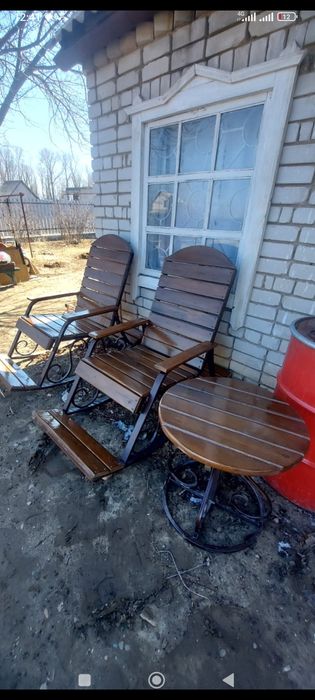 Кресло качалки со столом