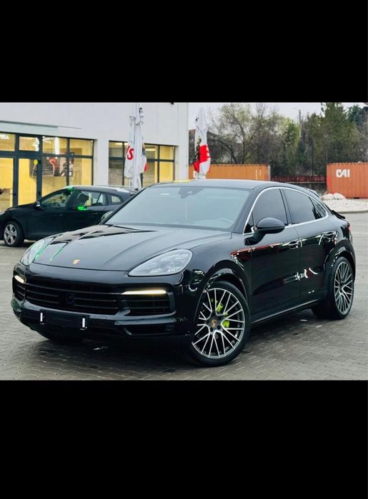 Vand PORCHE CAYENNE  masina stare foaret buna