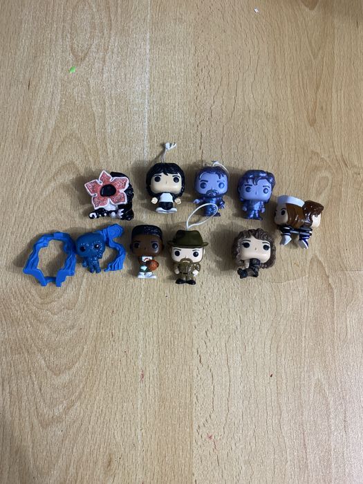 Киндеры очень странные дела