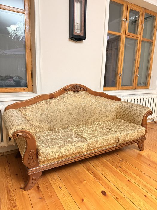 Продаю комплект диванов и кресел