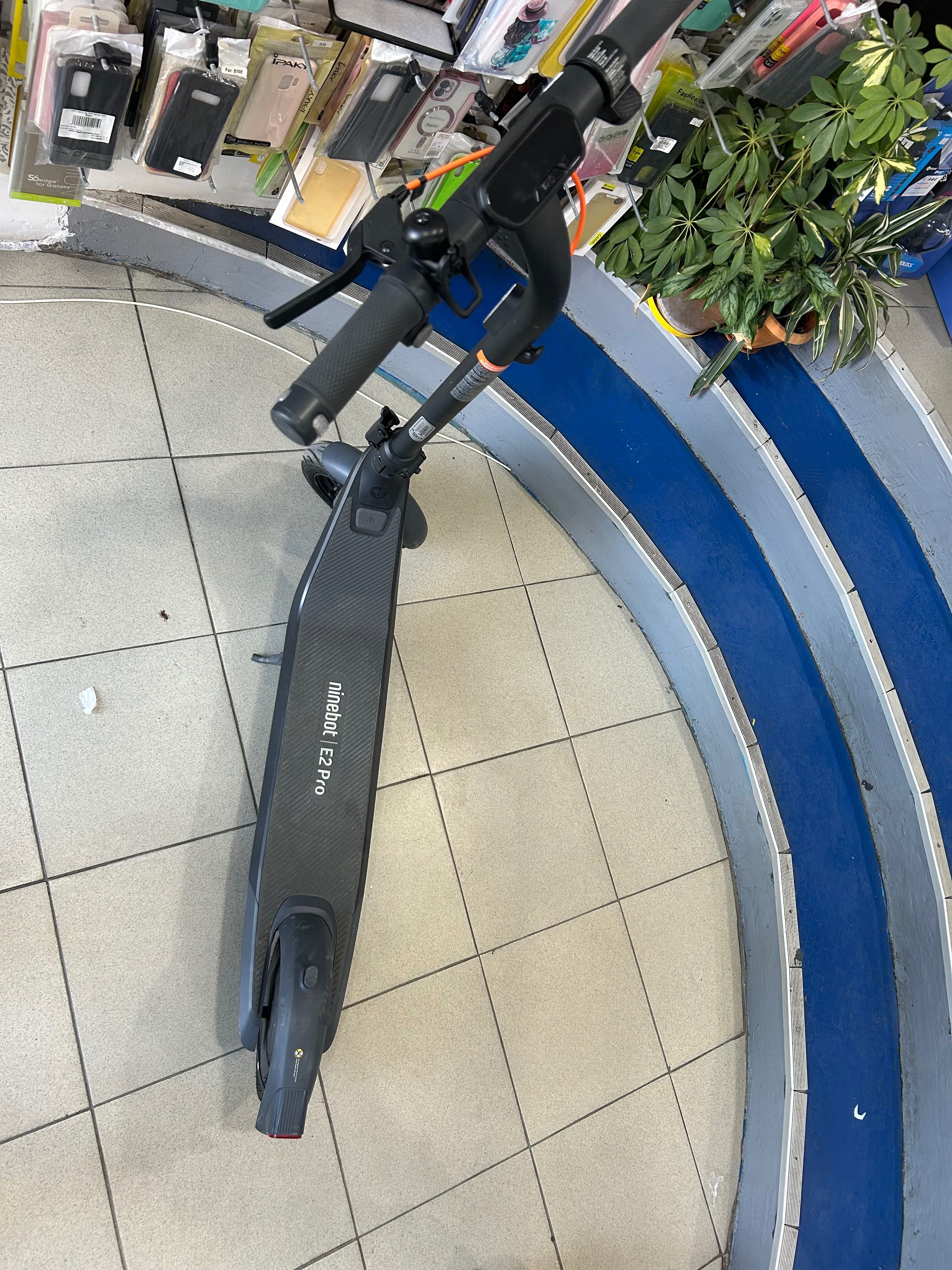 Електрическа тротинетка Segway-ninebot E2 Pro