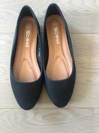 Черни обувки пантофки равни 38