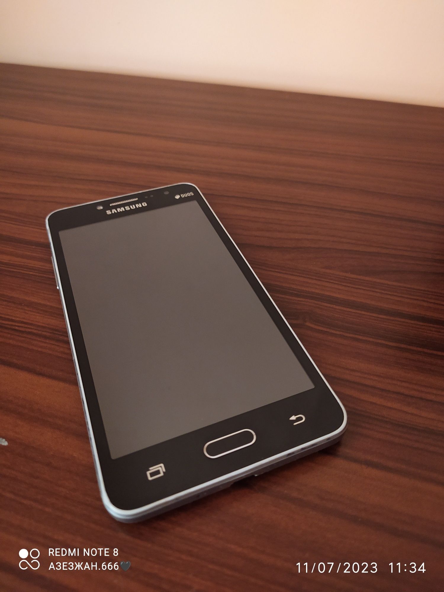 Samsung J2 telefon