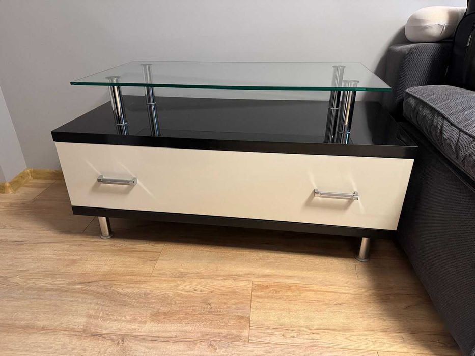 Нова стойка за телевизор