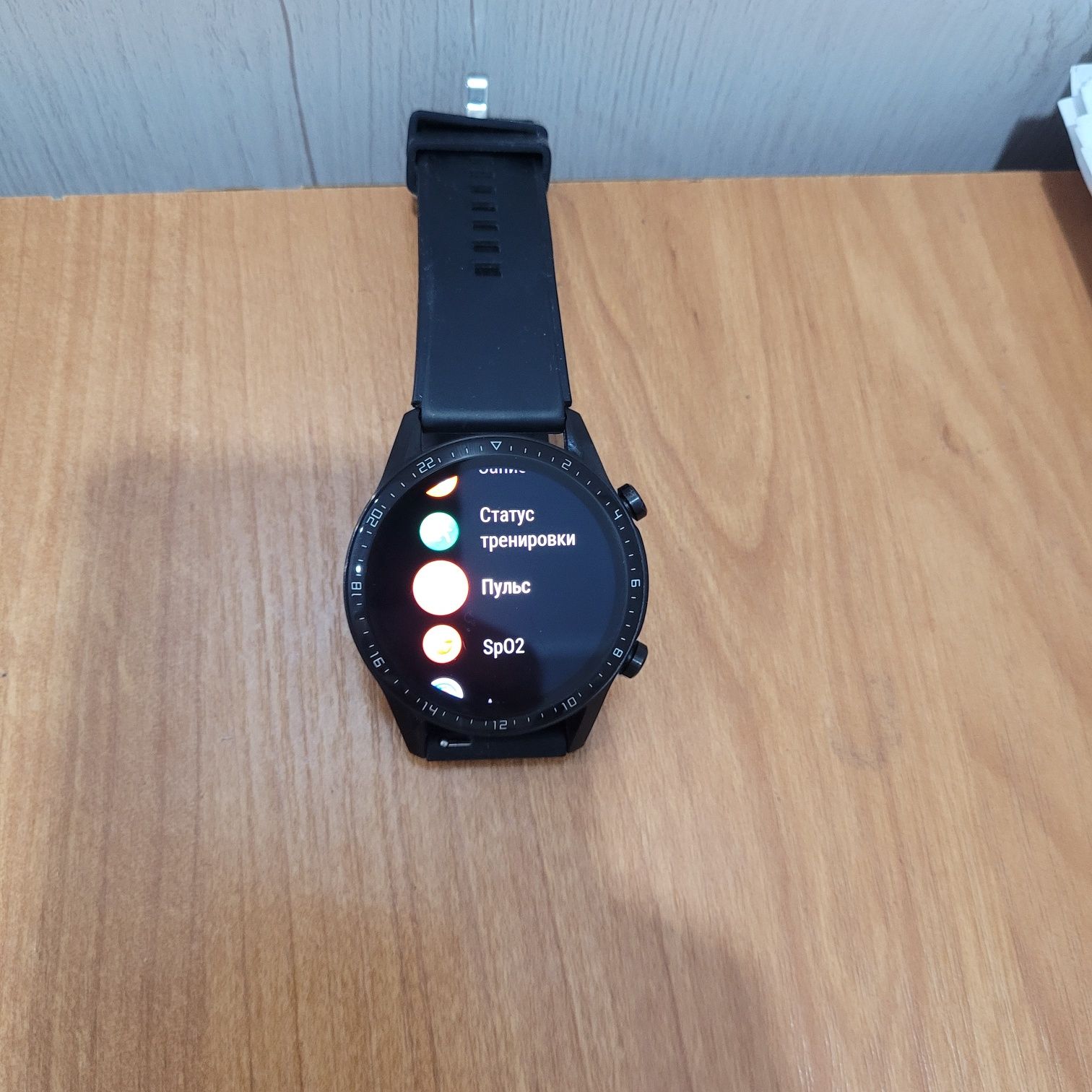 Продам смарт часы huawei gt-2 в отличном состоянии