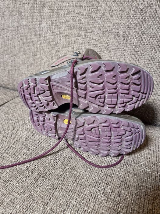 Ghete lowa renegande nr 40