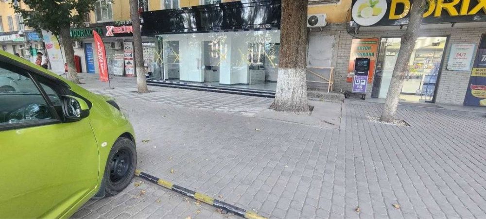 Чиланзар 2квартал | 60кв - нежилое помещение вдоль дороги Продажа