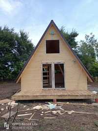 Construim cabane din lemn și case cu etaj