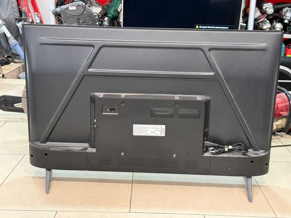 Телевизор TCL – 43" 4K UHD • Smart TV